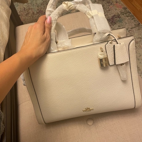 COACH bag. Brand new ivory bag - Picture 2 of 9
